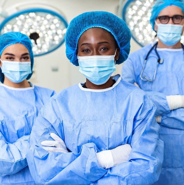 Non-Sterile Surgical Gown