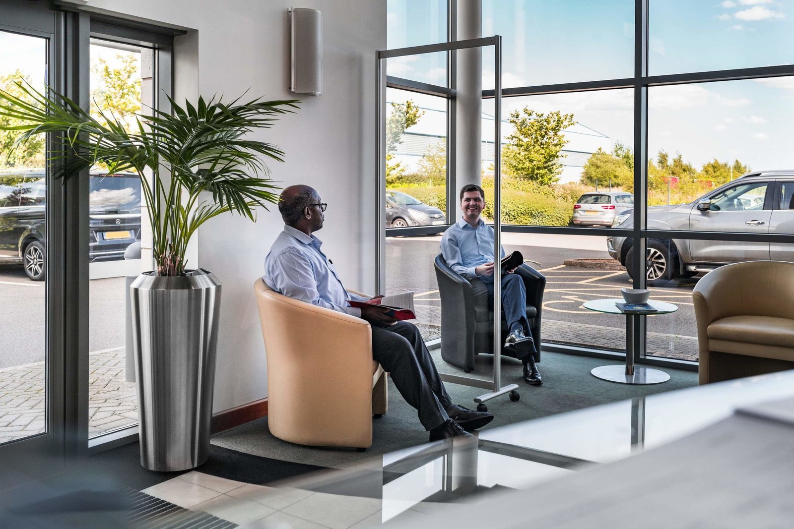 SD120 Mobile Acrylic Screen Divider - Image 5